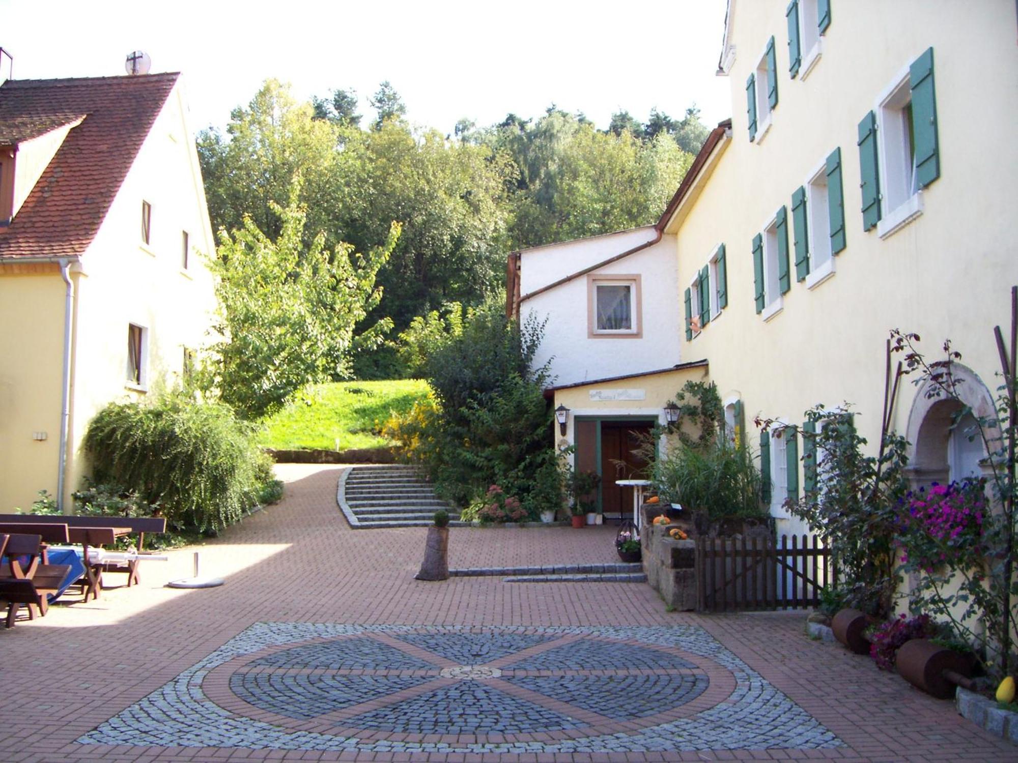 Landgasthof Gotzenmuehle Lichtenau  Exterior foto